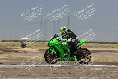 media/Aug-03-2025-TrackDaz (Sun) [[bf4a71acf9]]/A Group/12pm (Wheelie Bump)/
